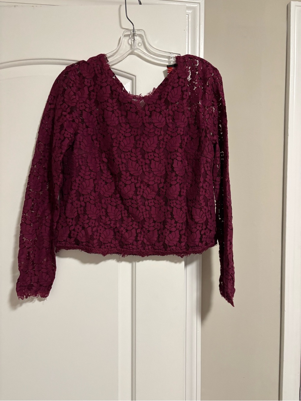 DRESSUFORUM, Women's Burgundy Lace Long-Sleeve Top, Size Medium